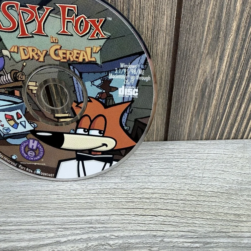 Spy Fox in Dry Cereal 1997 PC Adventure Game CD Humongous Entertainment